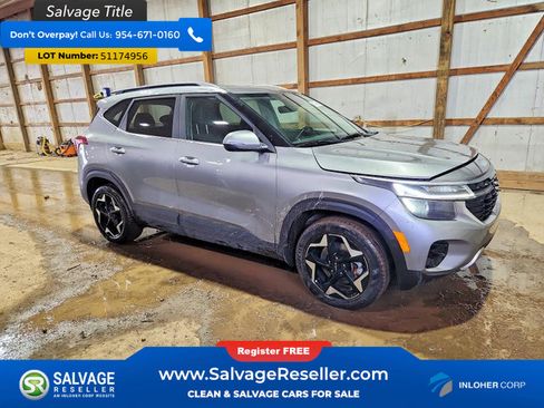 Used 2024 Kia Seltos EX AWD/4WD image 5