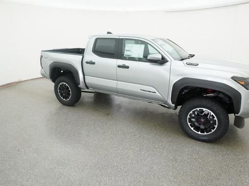 New 2025 Toyota Tacoma TRD Off-Road image 31