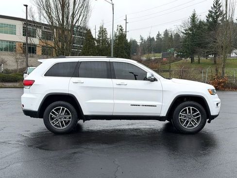Used 2021 Jeep Grand Cherokee Limited AWD/4WD image 3