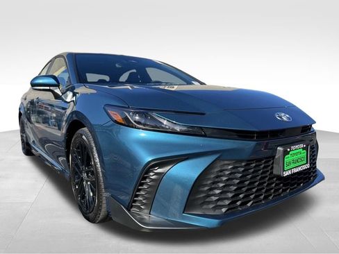 New 2026 Toyota Camry SE image 9