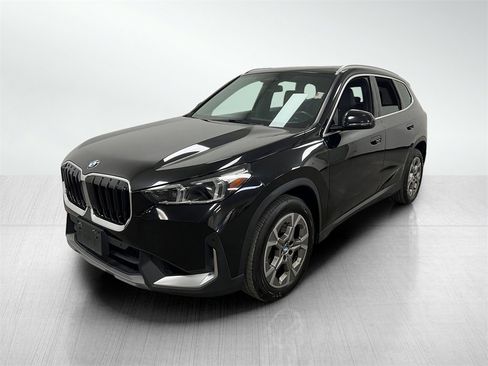Used 2023 BMW X1 xDrive28i image 2