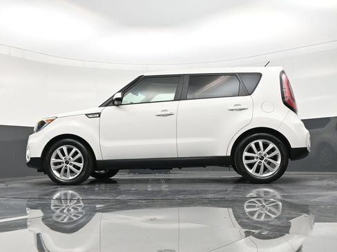 Used 2019 Kia Soul + FWD image 22