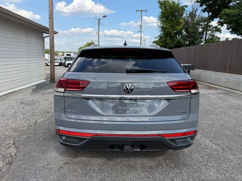 Used 2022 Volkswagen Atlas Cross Sport SE AWD/4WD image 9