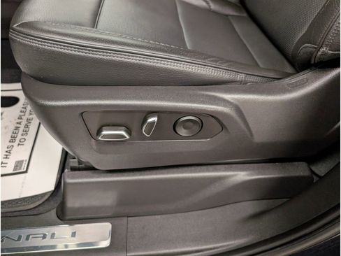 Used 2023 GMC Sierra 1500 Denali w/ Denali Reserve Package image 9