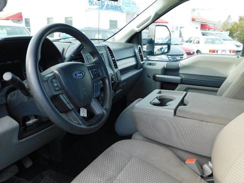 Used 2019 Ford F250 XLT w/ XLT Value Package image 29