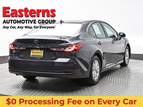 Used 2025 Toyota Camry LE FWD image 5