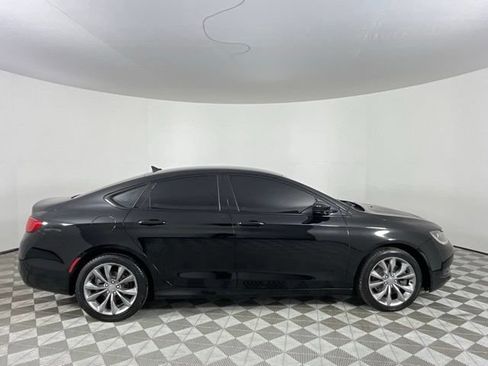 Used 2016 Chrysler 200 S w/ Navigation & Sound Group I FWD image 4