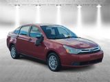 Used 2011 Ford Focus SE image 2