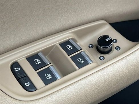 Used 2020 Audi Q8 Premium Plus w/ Premium Plus Package image 20