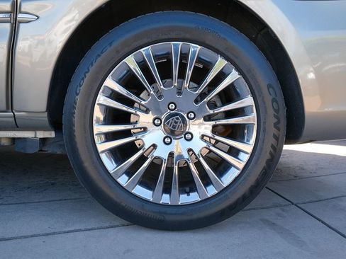 Used 2018 Mercedes-Benz Metris Passenger image 30