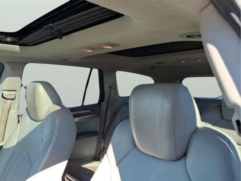 Used 2010 Buick Enclave CXL w/ Trailering Provision Package image 17