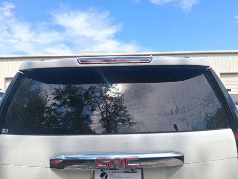 Used 2018 GMC Yukon Denali w/ Denali Ultimate Package AWD/4WD image 9