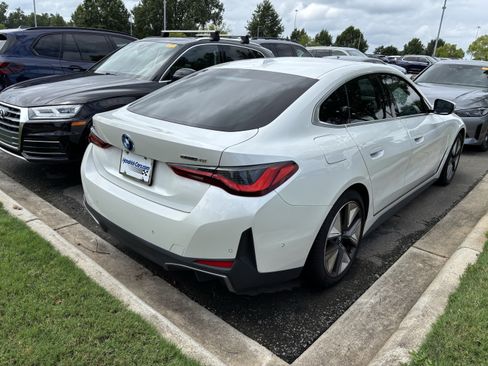Used 2023 BMW i4 eDrive40 w/ Premium Package RWD image 12
