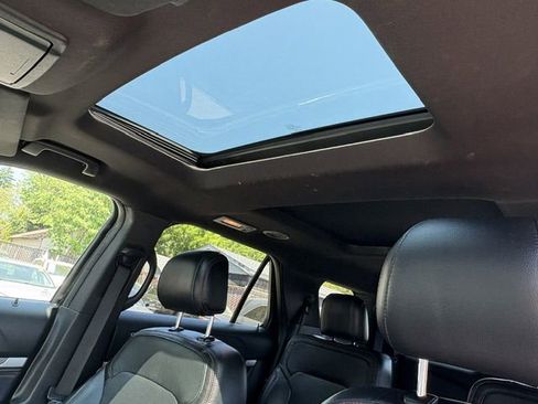 Used 2017 Ford Explorer Sport AWD/4WD image 30