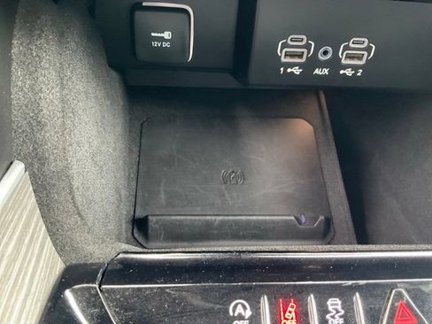 Used 2023 Jeep Wagoneer L Series III w/ Preferred Equipment Group AWD/4WD image 23