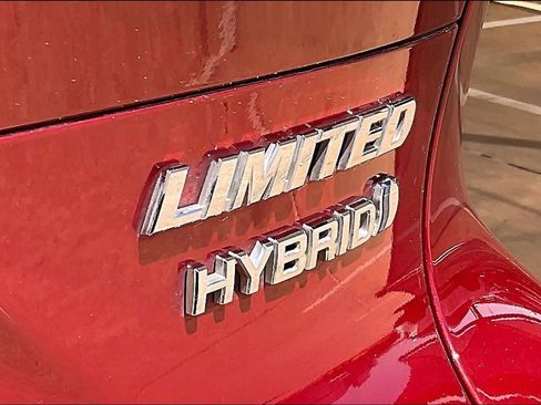 Used 2022 Toyota Venza Limited w/ Advanced Technology Package AWD/4WD image 11