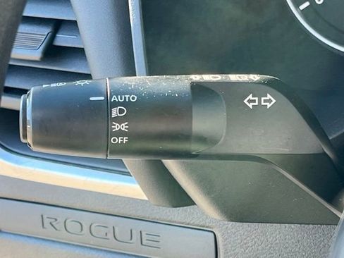 Used 2024 Nissan Rogue S image 19