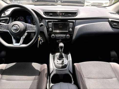 Certified 2021 Nissan Rogue Sport S image 14