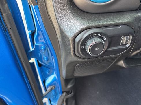 Used 2023 Jeep Wrangler Unlimited Sport AWD/4WD image 24