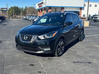 Used 2018 Nissan Kicks SR w/ Exterior Package video 2