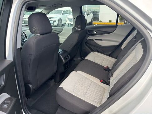 Used 2022 Chevrolet Equinox LT image 6
