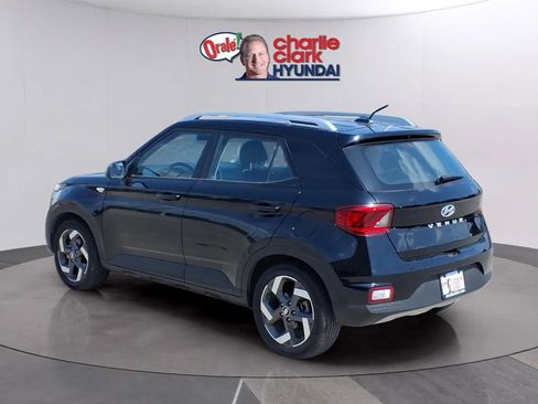 Used 2023 Hyundai Venue SEL w/ Cargo Package image 3