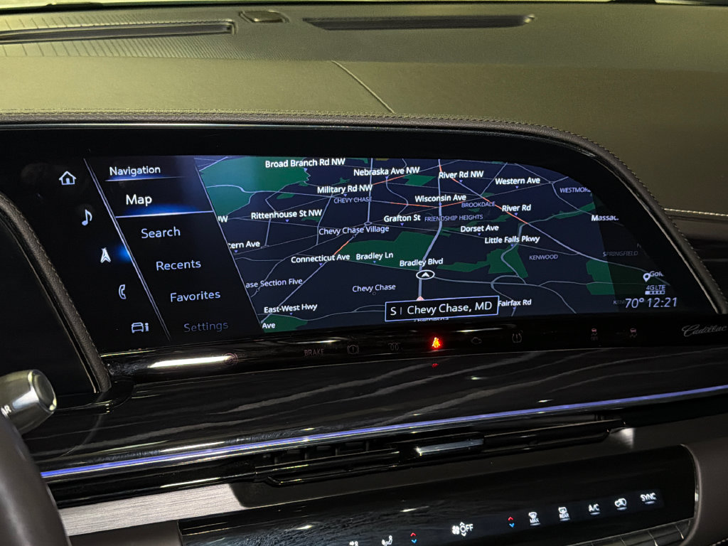 Used 2024 Cadillac Escalade ESV V AWD/4WD image 35