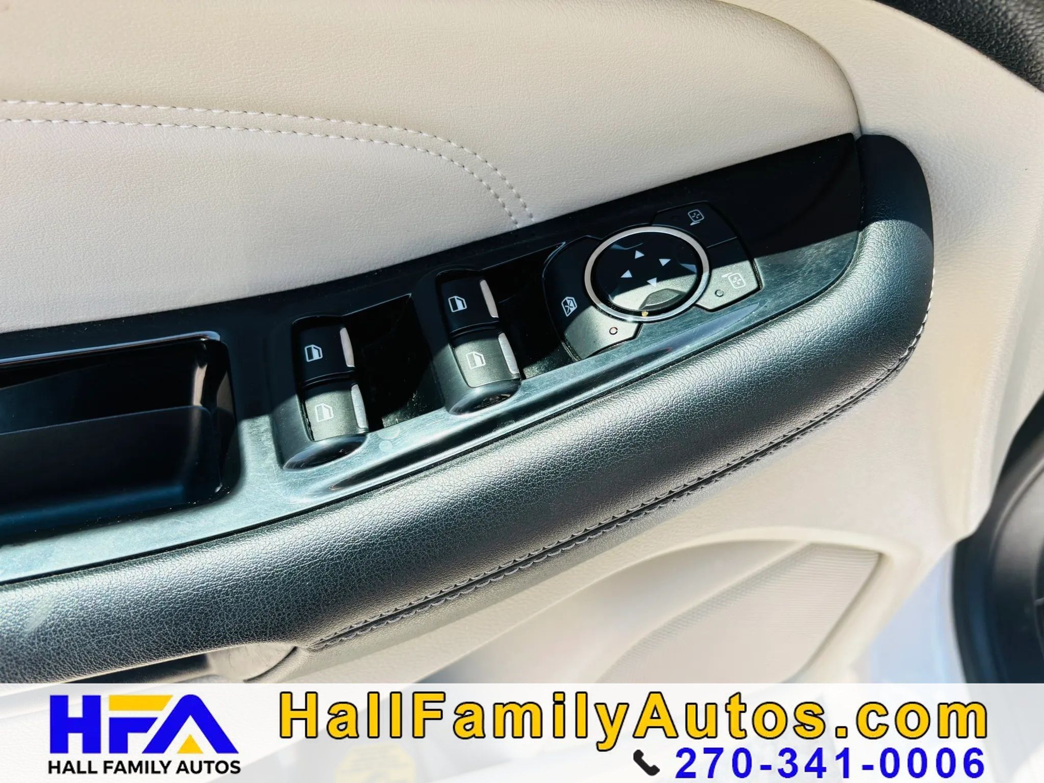 Used 2015 Ford Edge Titanium w/ Technology Package FWD image 12