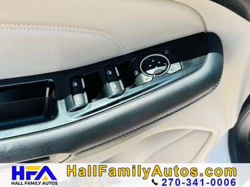 Used 2015 Ford Edge Titanium w/ Technology Package FWD image 12
