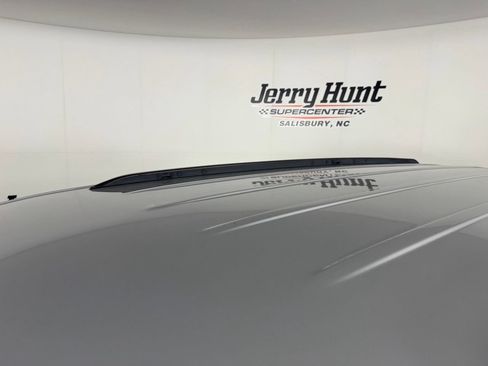 Used 2021 Jeep Grand Cherokee L Laredo w/ Luxury Tech Group I RWD image 12