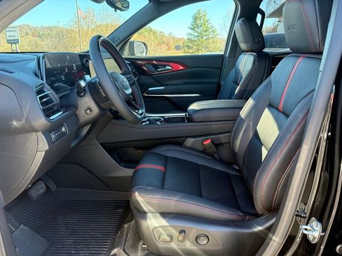 New 2026 Chevrolet Traverse RS image 5