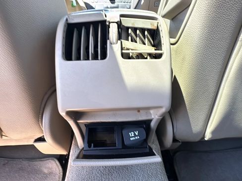 Used 2011 Mercedes-Benz C 300 Sedan image 16