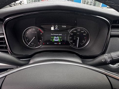 Used 2025 Cadillac XT5 Premium Luxury image 16