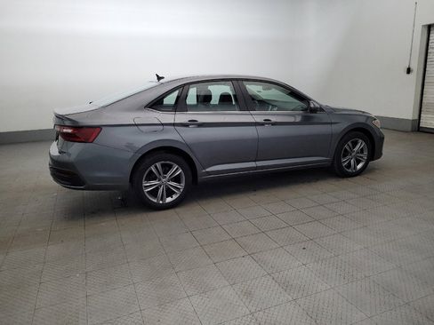 Used 2024 Volkswagen Jetta SE image 10