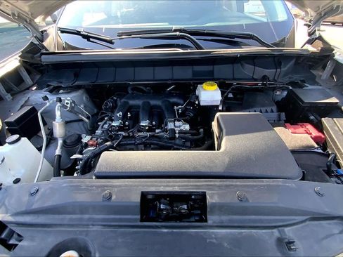 Used 2025 Nissan Pathfinder SV image 32