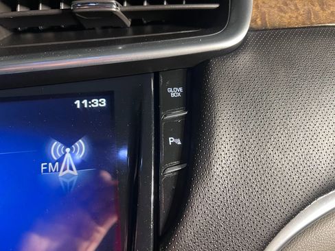 Used 2013 Cadillac XTS Luxury w/ Driver Awareness Package image 32