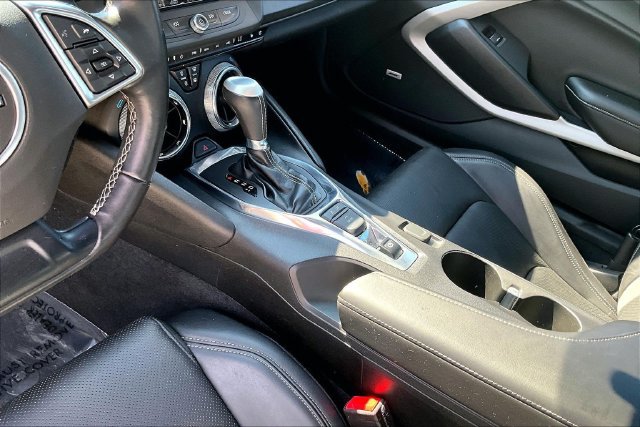 Used 2018 Chevrolet Camaro LT RWD image 14