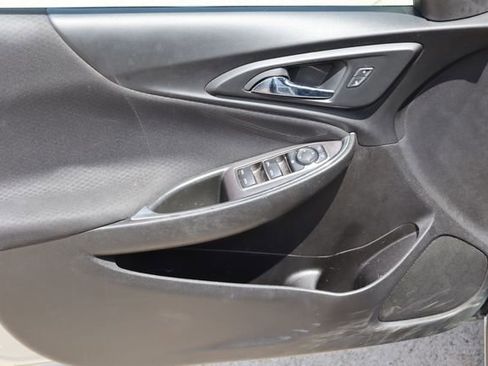 Used 2022 Chevrolet Malibu LT FWD image 19