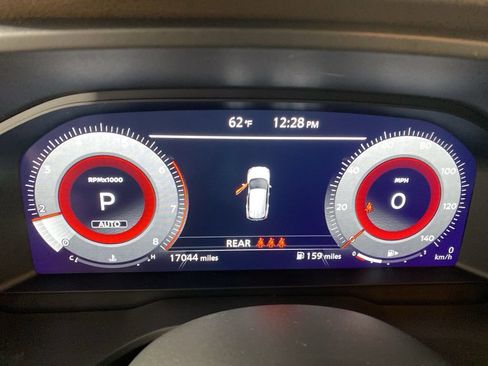 Used 2022 Nissan Rogue Platinum w/ Head-Up Display Package image 16