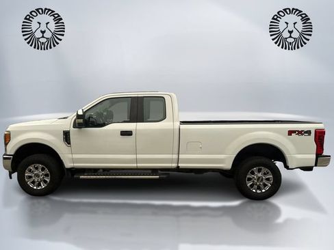 Used 2017 Ford F250 XL w/ Power Equipment Group AWD/4WD image 10