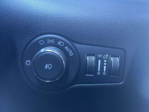 New 2026 Jeep Compass Latitude image 12