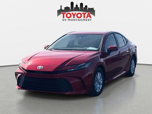 Used 2026 Toyota Camry LE w/ Convenience Package image 8