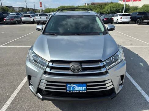 Used 2019 Toyota Highlander Limited Platinum AWD/4WD image 8