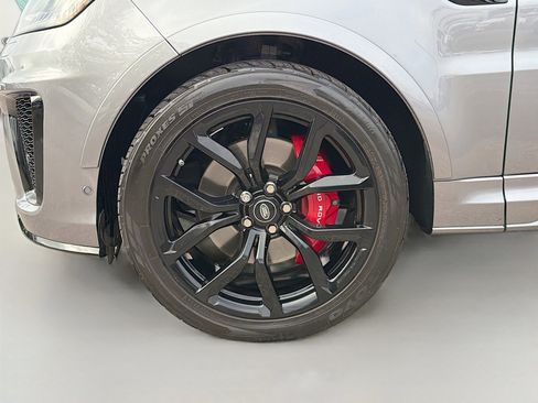 Used 2022 Land Rover Range Rover Sport SVR image 42