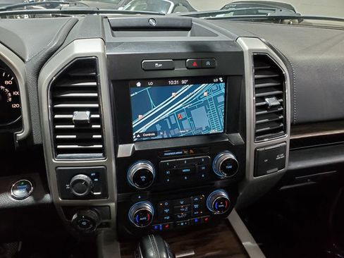 Used 2018 Ford F150 Lariat w/ Equipment Group 502A Luxury RWD image 28