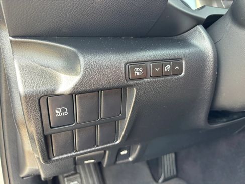 Used 2017 Lexus IS 200t RWD image 13