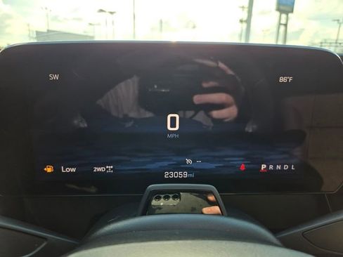 Used 2024 Chevrolet Traverse Z71 w/ Enhanced Driving Package image 29