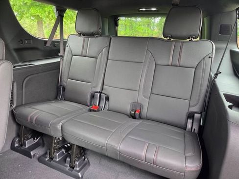 New 2026 Chevrolet Suburban RST AWD/4WD image 12
