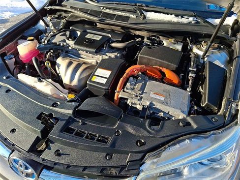 Used 2015 Toyota Camry XLE image 28