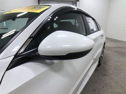 Used 2020 Honda Accord Touring image 37